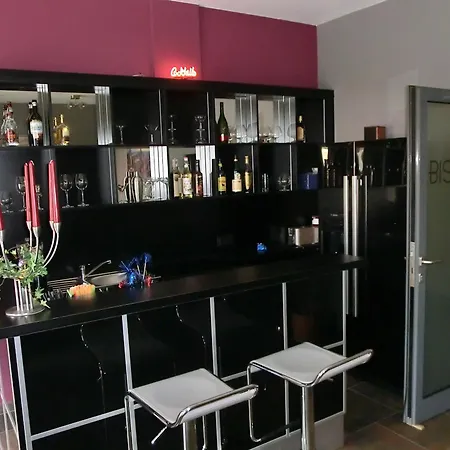 Отель Bismarckhoehe 3*