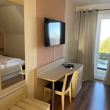 Bismarckhoehe 3*
